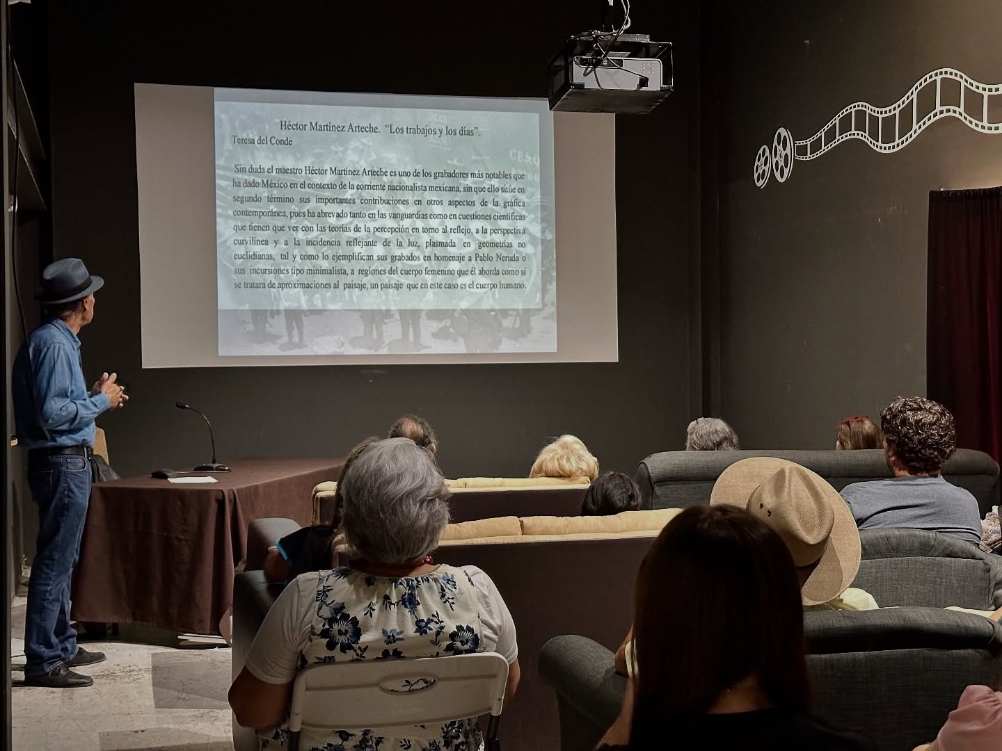 Expone ISC charla sobre obra gráfica de Martínez Arteche en el Musor
