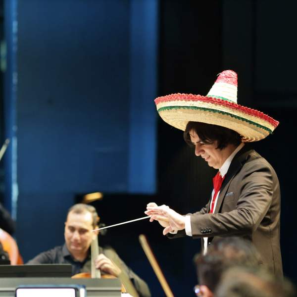 La OFS celebra el orgullo patrio con un concierto muy mexicano