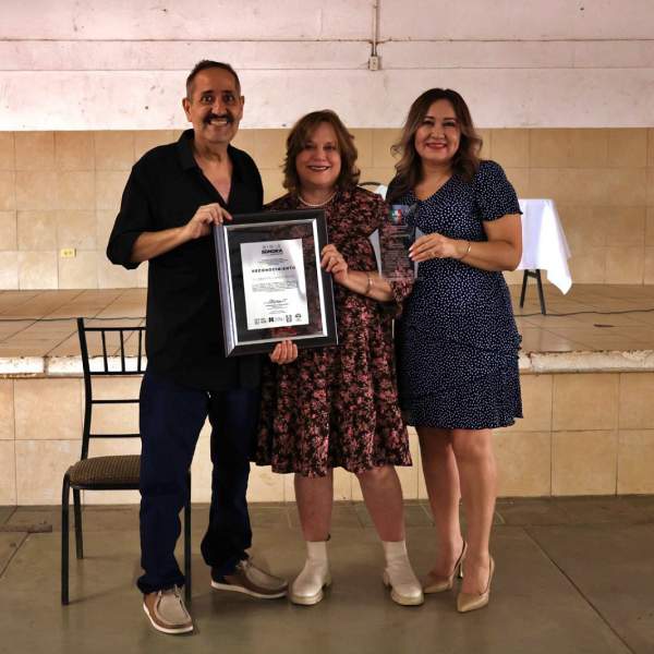 Reconoce Gobierno de Sonora a Cutberto López por trayectoria teatral de más de 40 años