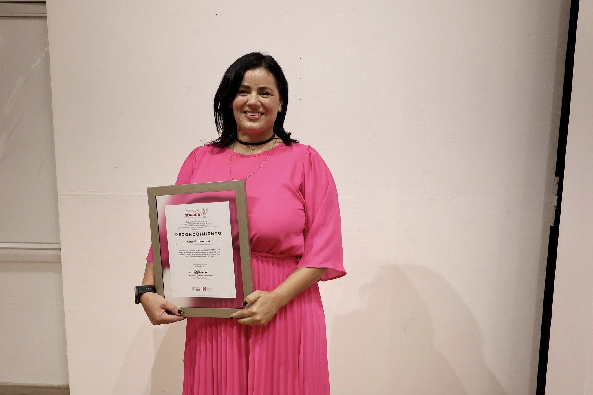 Karen Martínez Islas es reconocida en los Juegos Florales “Anita Pompa de Trujillo” 2025